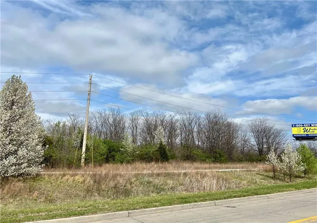 3rd image of Ne Jefferson St Ne, Blue Springs, MO 64014 | MLS# 2547300