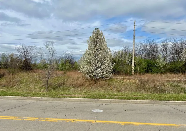 5th image of Ne Jefferson St Ne, Blue Springs, MO 64014 | MLS# 2547300