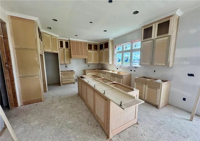 3rd image of 17431 W 169Th Ter, Olathe, KS 66062 | MLS# 2547744