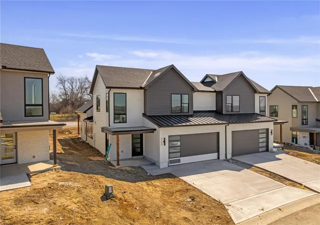 Photo 1 of Townhouse for sale at 9565 Jupiter St, Lenexa, KS 66219 | MLS# 2548502 | Listing updated on 2026-10-07