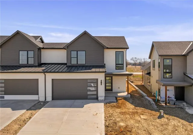 Photo 2 of Townhouse for sale at 9567 Jupiter St, Lenexa, KS 66219 | MLS# 2548503 | Listing updated on 2026-10-07