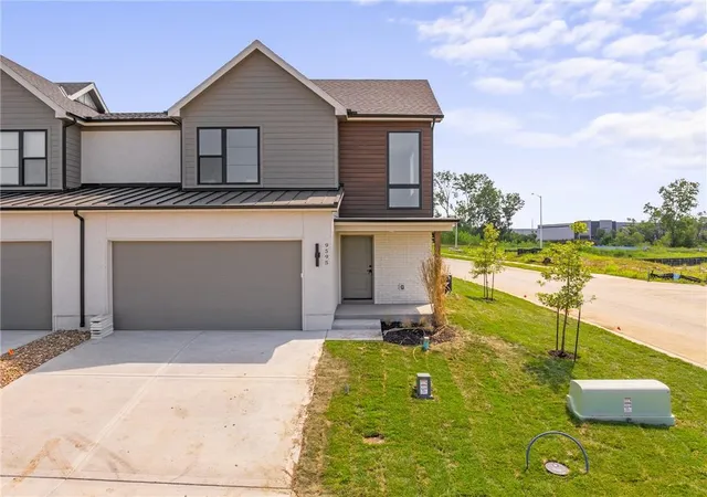 Photo 1 of Townhouse for sale at 9595 Jupiter St, Lenexa, KS 66219 | MLS# 2548512 | Listing updated on 2026-10-07