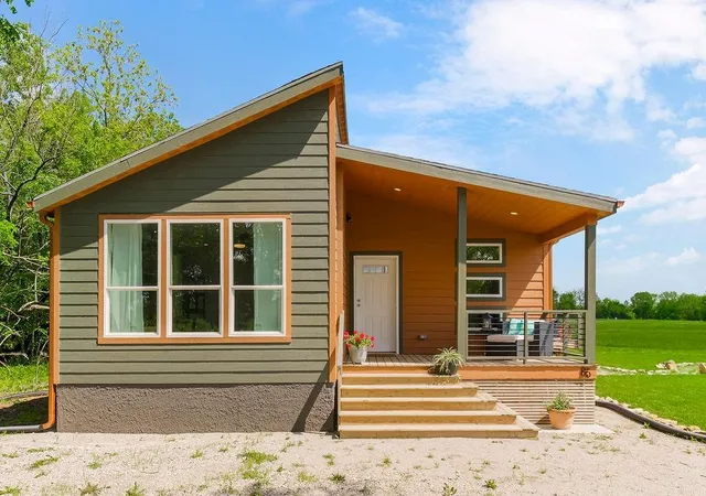 1st image of 85 Birdie Ln, Mound City, KS 66056 | MLS# 2549183