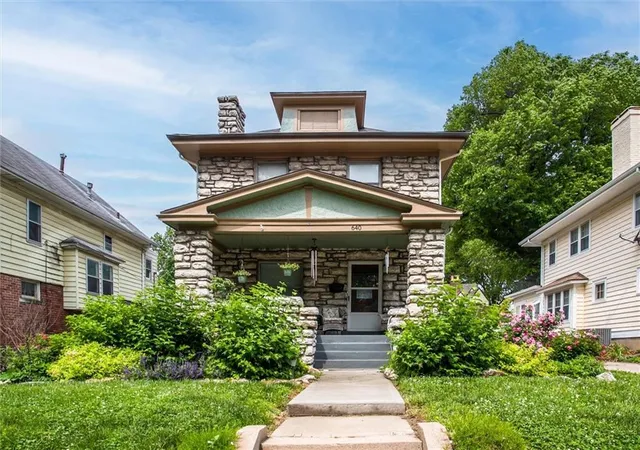 Single Family Residence at 640 S Park Ave, Independence, MO 64052 | MLS# 2549693 | | Sold on 2025-07-09