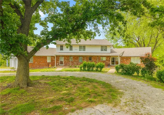 Photo 3 of Sale Pending at 13220 Missouri 45 Hwy, Kansas City, MO 64152 | MLS# 2550842 | Listing updated on 2026-05-20