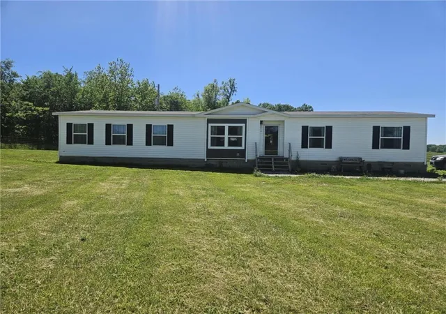 Homes for sale in Fort Scott, KS | 1292 255th St, Fort Scott, KS 66701 | MLS# 2550967