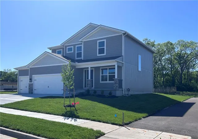 Homes for sale in Raymore, MO | 838 Reed Dr, Raymore, MO 64083 | MLS# 2551711