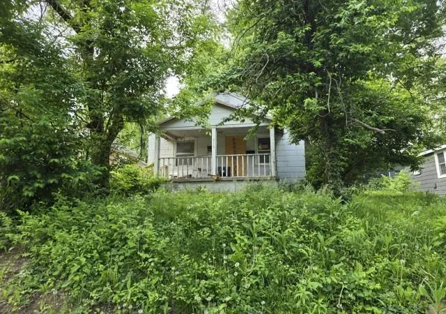Photo 1 of Single Family Residence at 8715 E Roberts St, Independence, MO 64053 | MLS# 2551798 | | Sold on 2025-07-01