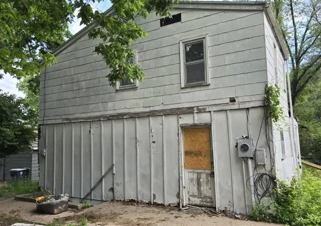 Photo 4 of Single Family Residence at 8715 E Roberts St, Independence, MO 64053 | MLS# 2551798 | | Sold on 2025-07-01