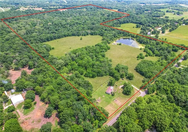 Homes for sale in Lone Jack, MO | 14913 S Outer Belt Ext, Lone Jack, MO 64070 | MLS# 2553515