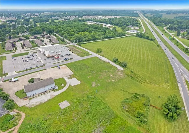 4th image of 600 Schug Ave, Peculiar, MO 64078 | MLS# 2553604