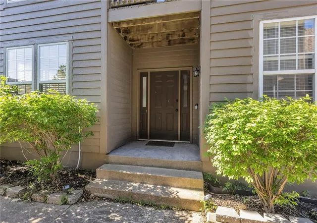 1st image of 408 Eisenhower Rd, Baldwin City, KS 66006 | MLS# 2555740