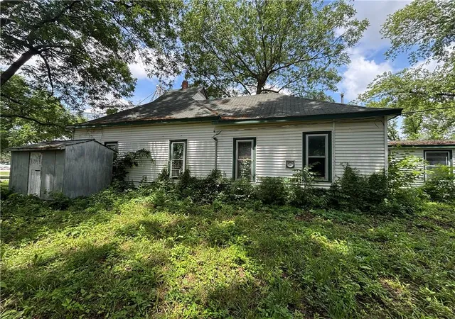 Homes for sale in Waverly, KS | 114 Schofield St, Waverly, KS 66871 | MLS# 2556890