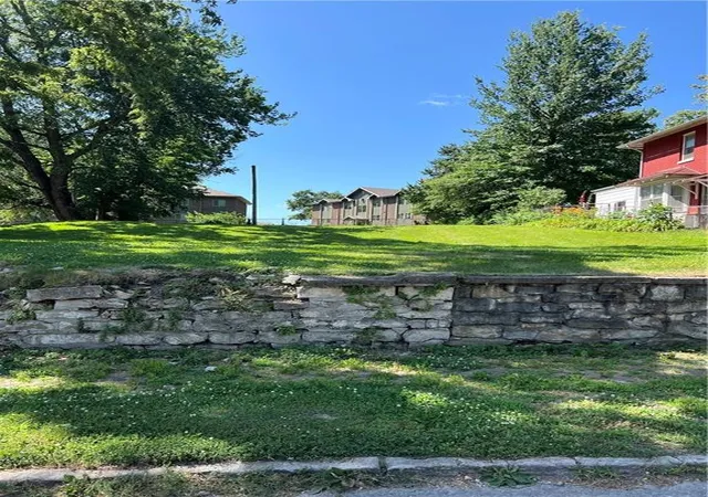 Land for sale at 1222 Sylvanie St, Saint Joseph, MO 64501 | MLS# 2557660