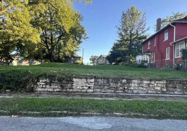 Photo 3 of Land for sale at 1222 Sylvanie St, Saint Joseph, MO 64501 | MLS# 2557660 | Listing updated on 2026-10-05