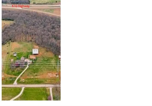 Homes for sale in De Soto, KS | 34860 W 95th St, De Soto, KS 66018 | MLS# 2558134
