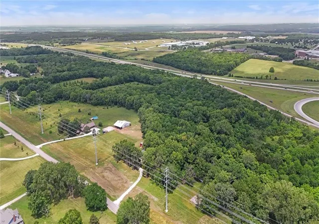 Homes for sale in De Soto, KS | 34730 W 95Th St, De Soto, KS 66018 | MLS# 2558204
