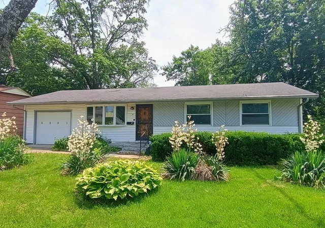 Photo 1 of Sale Pending at 5001 E 41st Street, Kansas City, MO 64130 | MLS# 2558606 | Listing updated on 2026-10-05