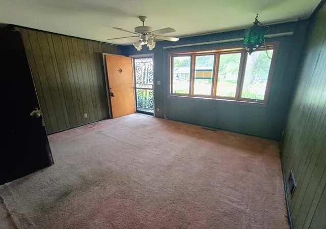Photo 2 of Sale Pending at 5001 E 41st Street, Kansas City, MO 64130 | MLS# 2558606 | Listing updated on 2026-10-05