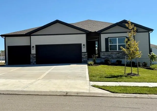 Photo 1 of Single family home for sale at 16767 S Hall St, Olathe, KS 66062 | MLS# 2558639 | Listing updated on 2026-10-19