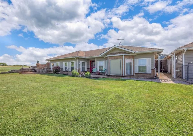 Homes for sale in Mc Louth, KS | 10804 Wellman Rd, Mc Louth, KS 66054 | MLS# 2559646