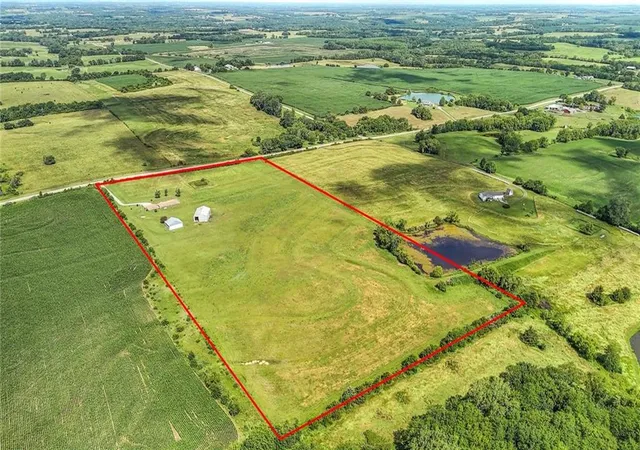 Homes for sale in Mc Louth, KS | 10804 Wellman Rd, Mc Louth, KS 66054 | MLS# 2559646