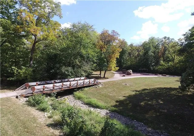 5th image of 10806 Grandview Rd, Kansas City, MO 64137 | MLS# 2560205