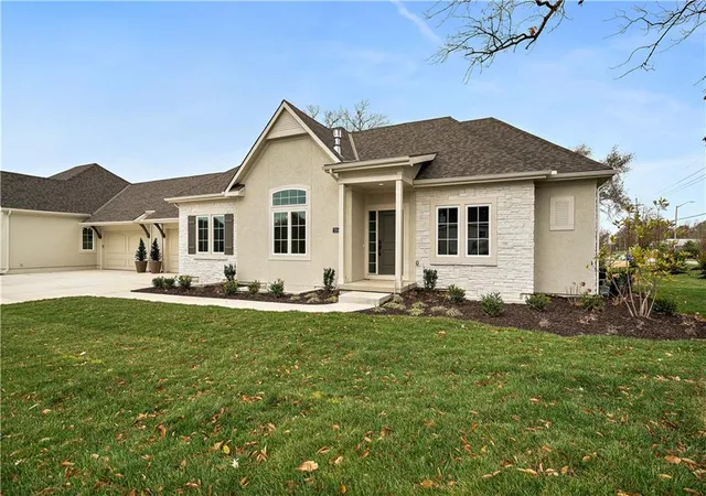 2nd image of 7239 Allman Dr, Shawnee, KS 66217 | MLS# 2561629