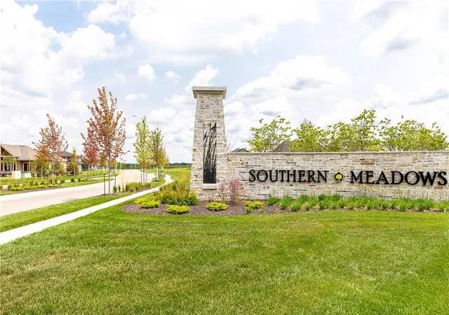 37th image of 18608 Mohawk Ln, Overland Park, KS 66085 | MLS# 2562652