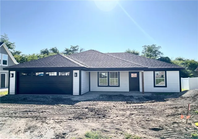 Photo 1 of Single family home for sale at 114 S Johnson Dr, Odessa, MO 64076 | MLS# 2562959 | Listing updated on 2026-08-20