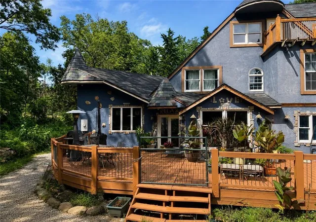 Photo 3 of Single family home for sale at 4101 E 100Th Ter, Kansas City, MO 64137 | MLS# 2563208 | Listing updated on 2026-08-24
