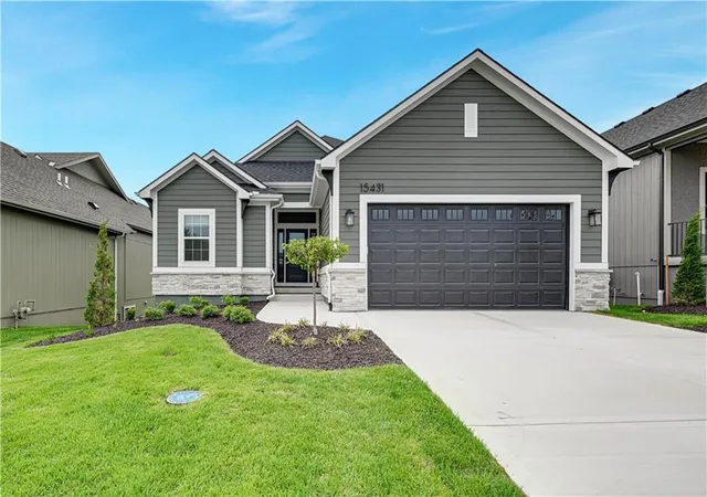 Photo 2 of Sale Pending at 15431 W 161st St, Olathe, KS 66062 | MLS# 2563685 | Listing updated on 2026-10-22