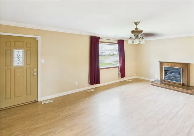 4th image of 300 E Mason St, La Monte, MO 65337 | MLS# 2563818
