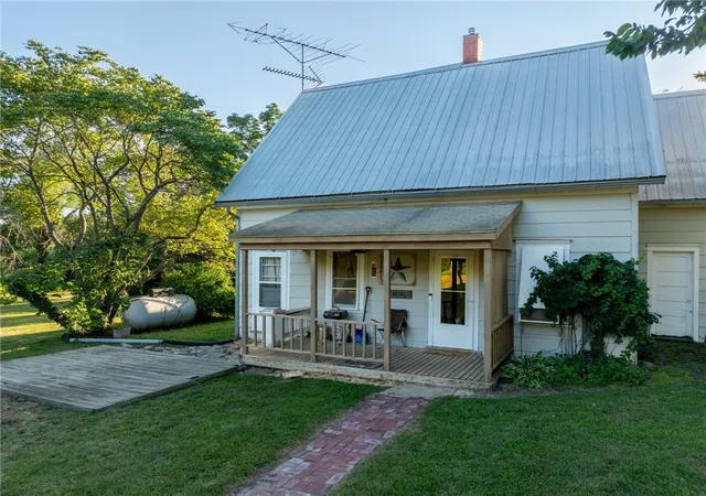 Photo 3 of Sale Pending at 750 Nw 50Th St, Gilman City, MO 64642 | MLS# 2564075 | Listing updated on 2026-04-28