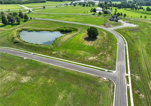 4th image of Lot 14 Wagon Rd, Baldwin City, KS 66006 | MLS# 2564181