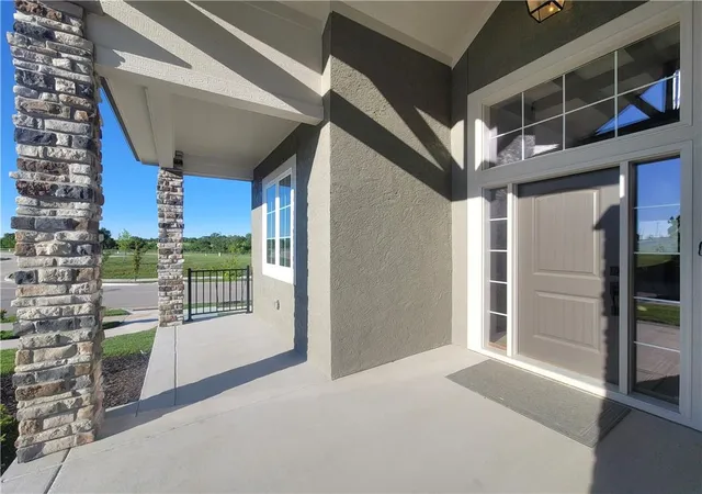 3rd image of 18221 Oakmont St, Bucyrus, KS 66013 | MLS# 2564438
