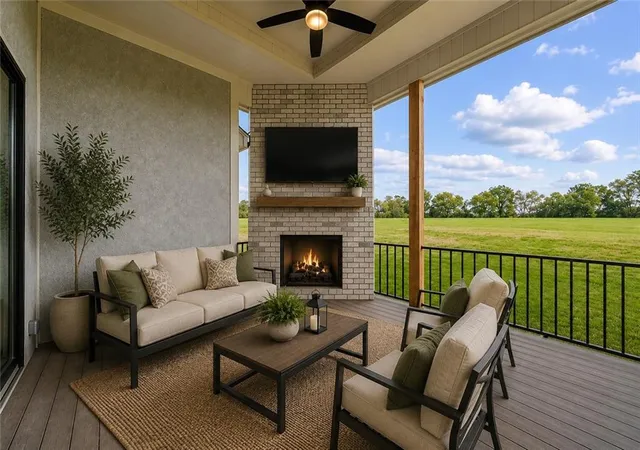 Photo 2 of Sale Pending at 13511 Woodland Ranch Dr, Lee's Summit, MO 64086 | MLS# 2564883 | Listing updated on 2026-09-27