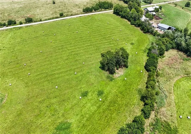 3rd image of 39ac N 0000 1000 Road, Lawrence, KS 66046 | MLS# 2565108