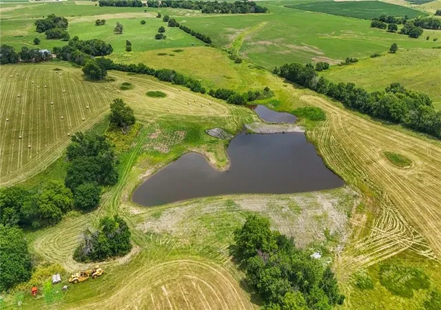 5th image of 39ac N 0000 1000 Road, Lawrence, KS 66046 | MLS# 2565108