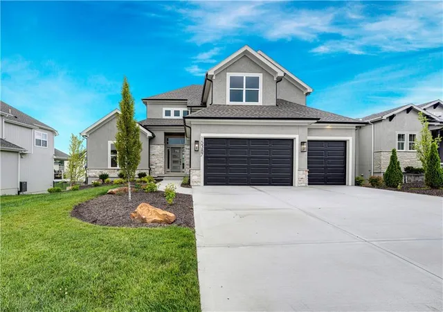 Photo 2 of Sale Pending at 15387 W 161st Terrace, Olathe, KS 66062 | MLS# 2565734 | Listing updated on 2026-10-22