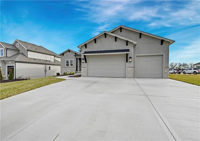 5th image of 15411 W 161St Ter, Olathe, KS 66062 | MLS# 2565740