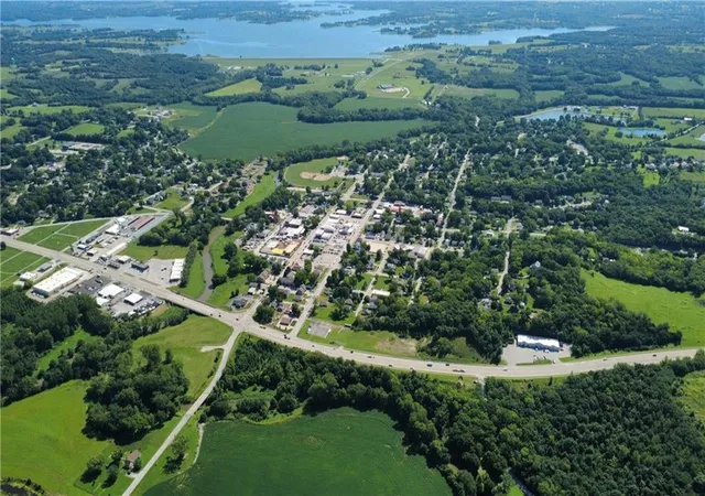 1st image of 177 Acres Hwy 169 N/a, Smithville, MO 64089 | MLS# 2565876