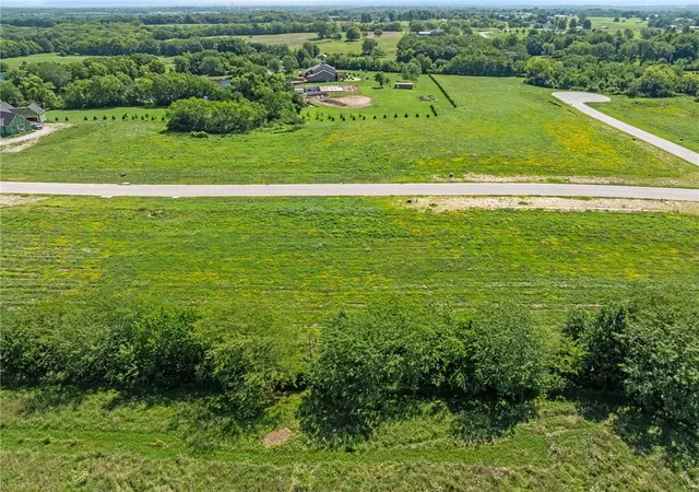 Homes for sale in Smithville, MO | 13304 Winner'S Cir, Smithville, MO 64089 | MLS# 2566945