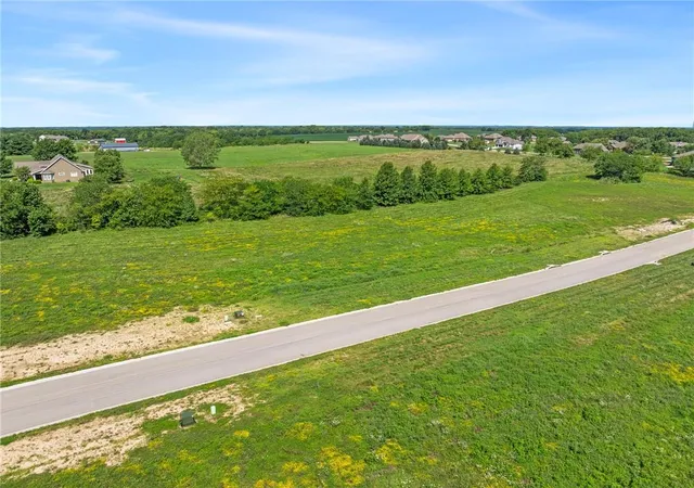 Homes for sale in Smithville, MO | 13308 Winner'S Cir, Smithville, MO 64089 | MLS# 2566946