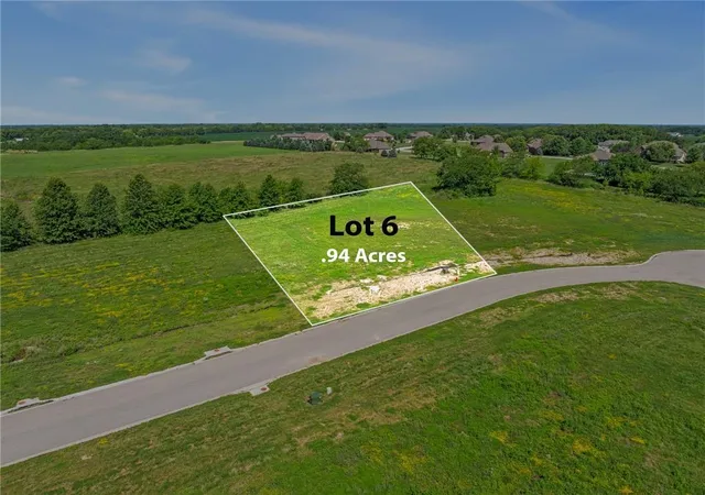 Homes for sale in Smithville, MO | 13316 Winner's Cir, Smithville, MO 64089 | MLS# 2566950