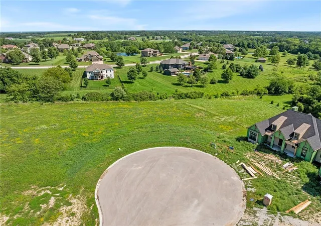 Homes for sale in Smithville, MO | 13324 Winner'S Cir, Smithville, MO 64089 | MLS# 2566953