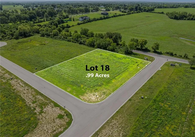 Homes for sale in Smithville, MO | 13215 Winner's Cir, Smithville, MO 64089 | MLS# 2566968