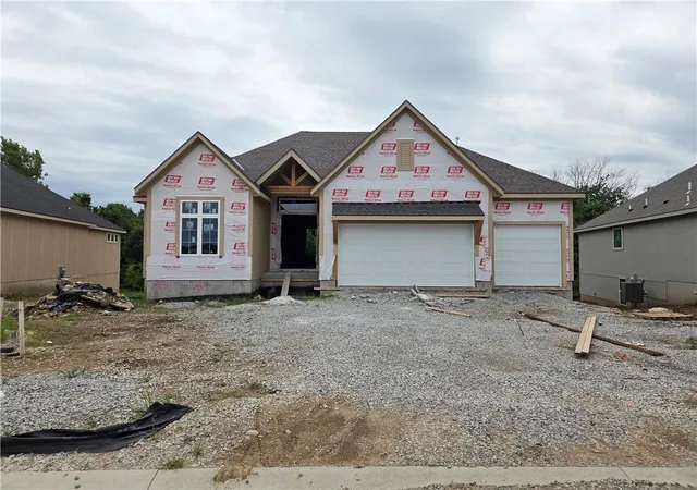 2nd image of 16938 S Illusion St, Olathe, KS 66062 | MLS# 2567133
