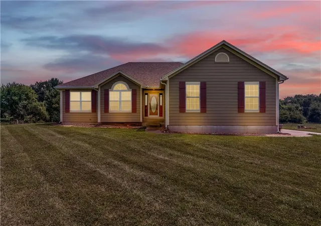 Homes for sale in Leeton, MO | 1287 Se State Route 13 N/a, Leeton, MO 64761 | MLS# 2567241