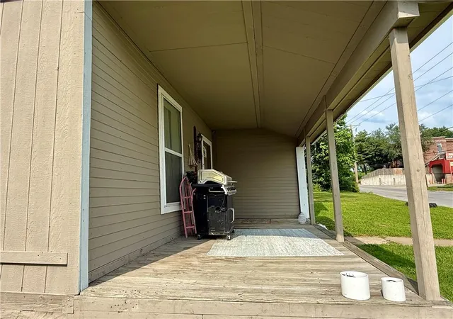 Photo 2 of Sale Pending at 419 W Main St, Richmond, MO 64085 | MLS# 2567408 | Listing updated on 2026-10-02